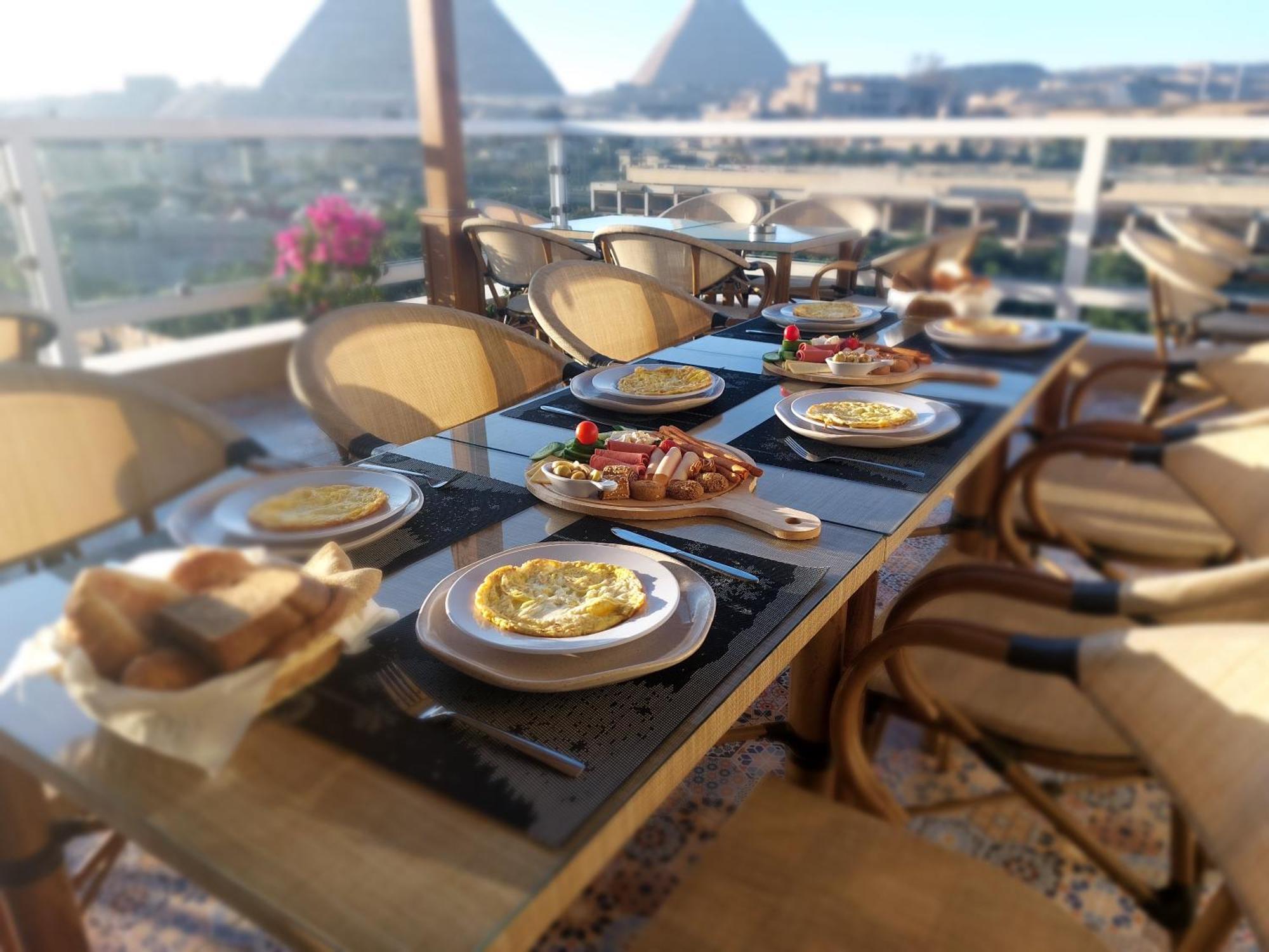 Doudou Pyramids View Hotel Kafrat al Jabal Екстер'єр фото
