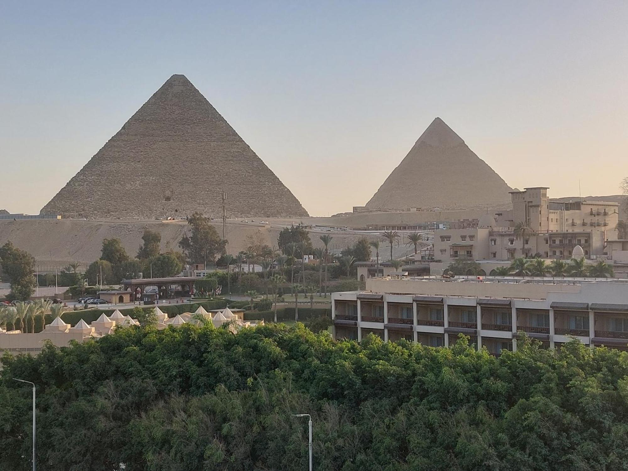 Doudou Pyramids View Hotel Kafrat al Jabal Екстер'єр фото