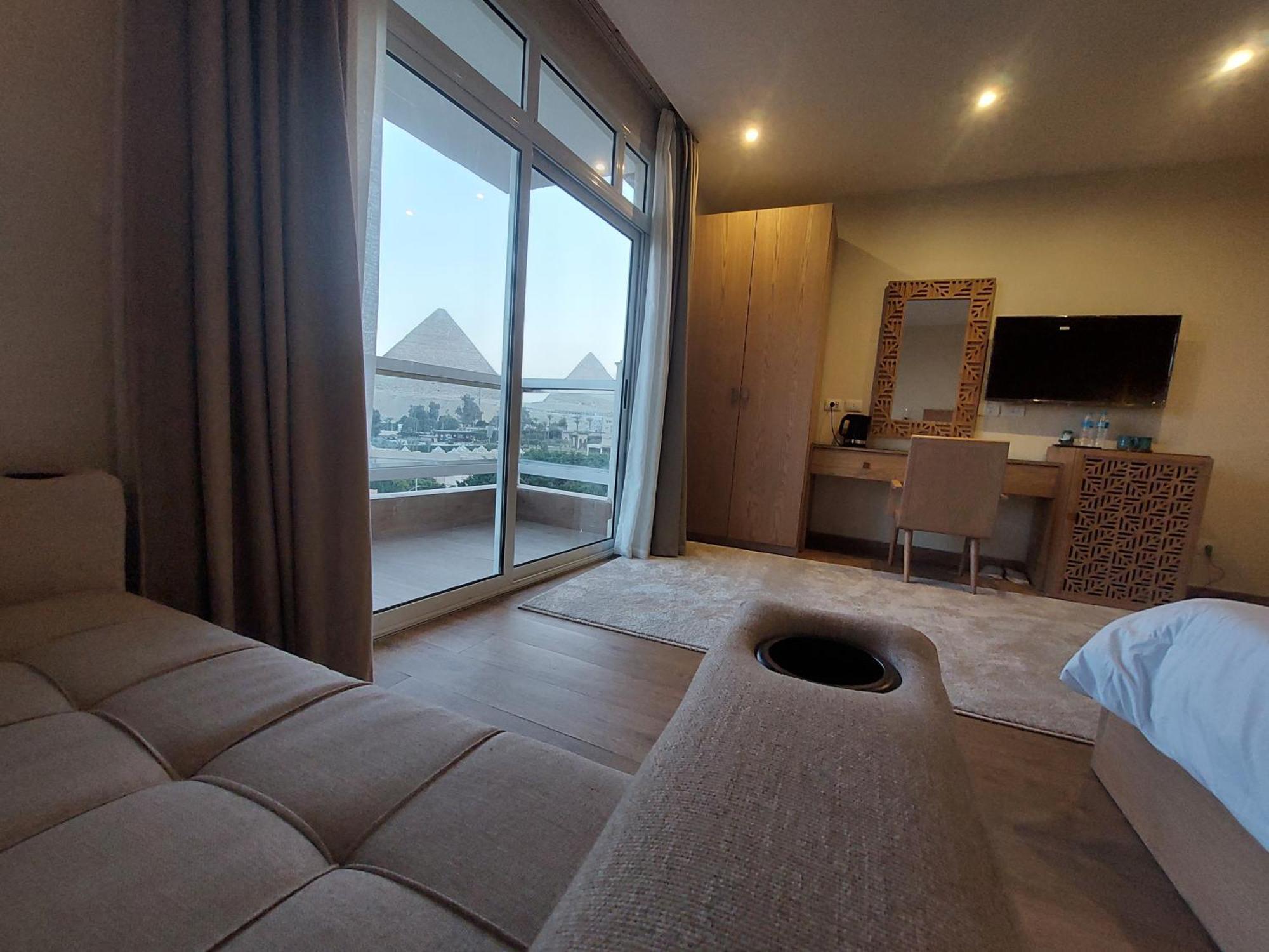 Doudou Pyramids View Hotel Kafrat al Jabal Екстер'єр фото