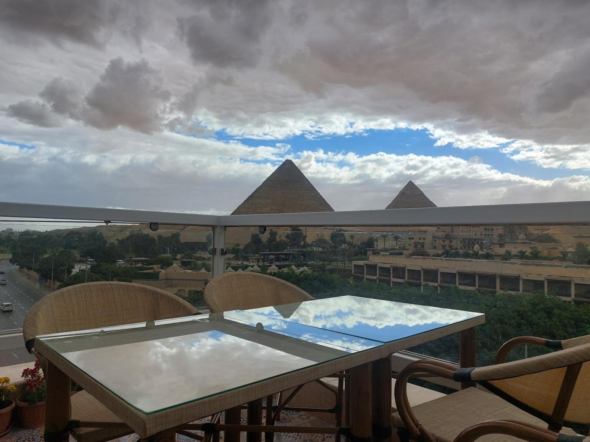 Doudou Pyramids View Hotel Kafrat al Jabal Екстер'єр фото