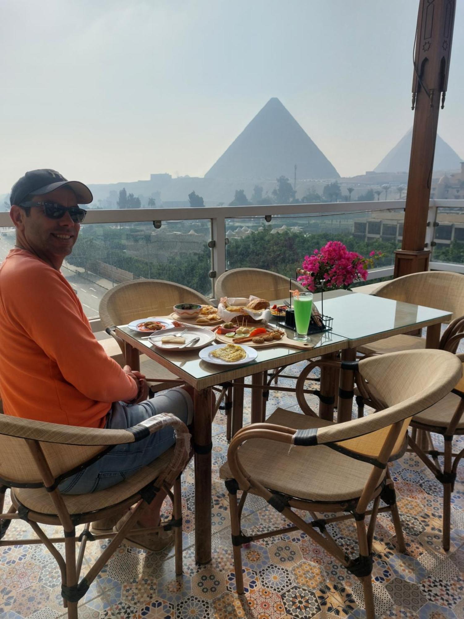 Doudou Pyramids View Hotel Kafrat al Jabal Екстер'єр фото