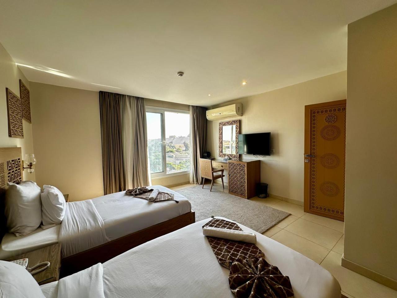 Doudou Pyramids View Hotel Kafrat al Jabal Екстер'єр фото