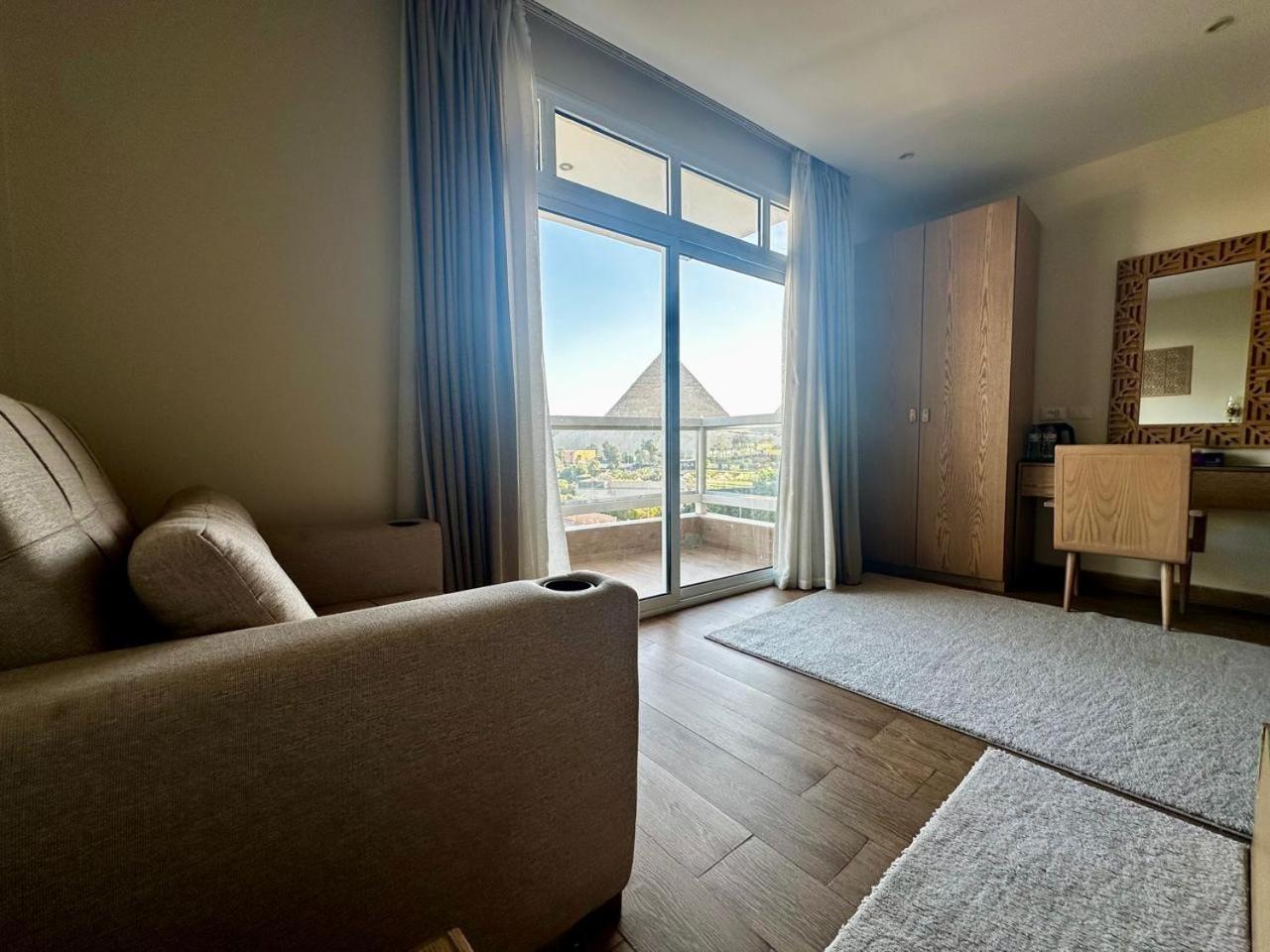 Doudou Pyramids View Hotel Kafrat al Jabal Екстер'єр фото