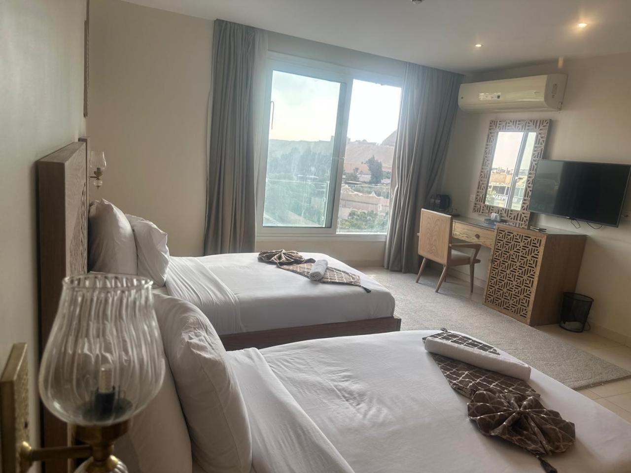 Doudou Pyramids View Hotel Kafrat al Jabal Екстер'єр фото