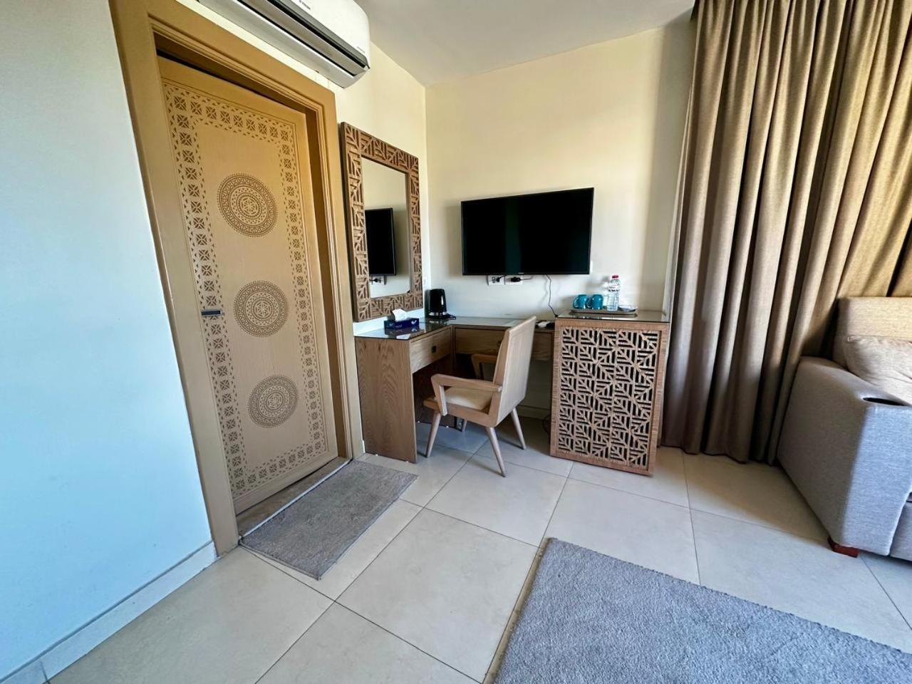Doudou Pyramids View Hotel Kafrat al Jabal Екстер'єр фото