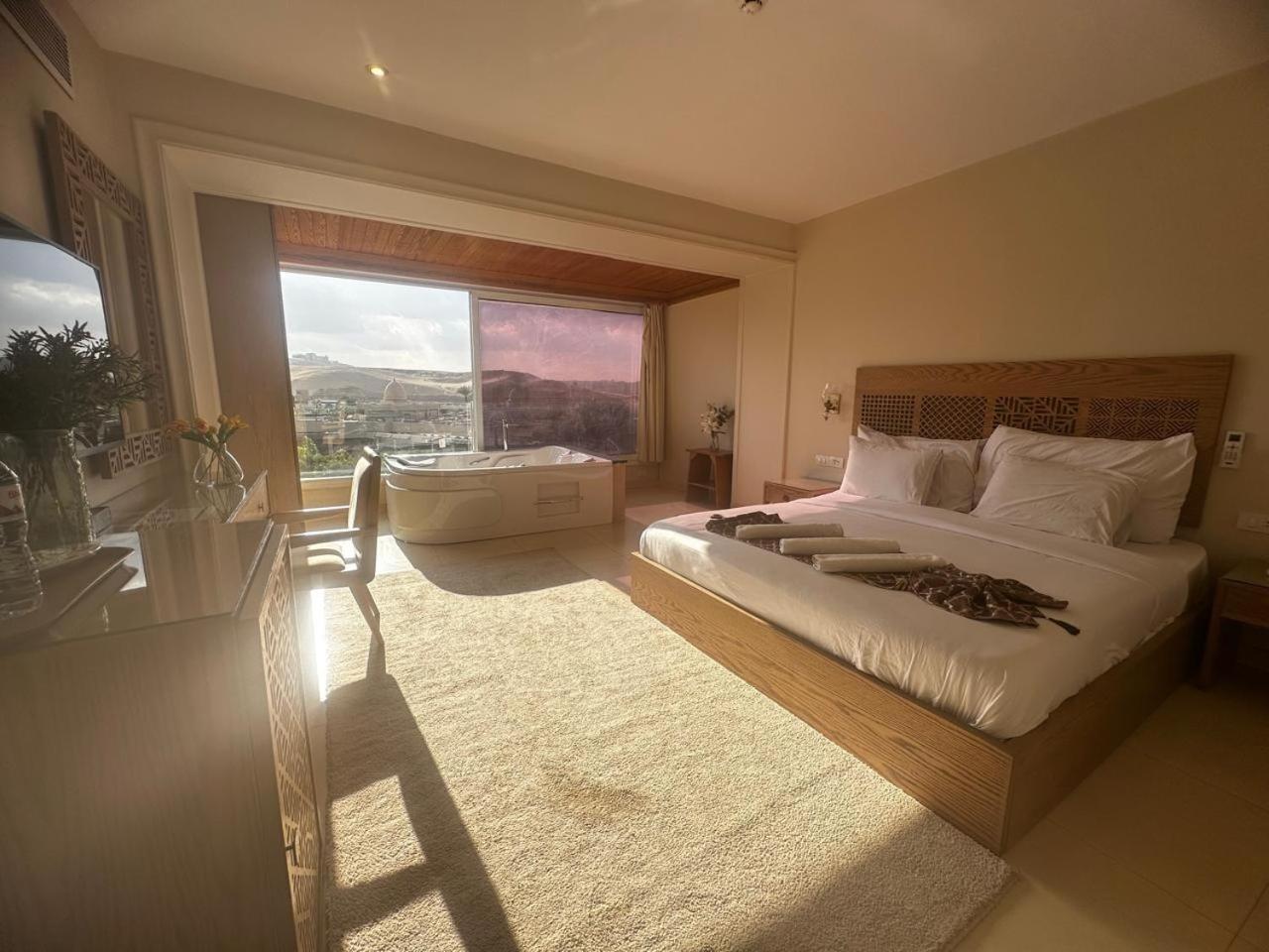 Doudou Pyramids View Hotel Kafrat al Jabal Екстер'єр фото