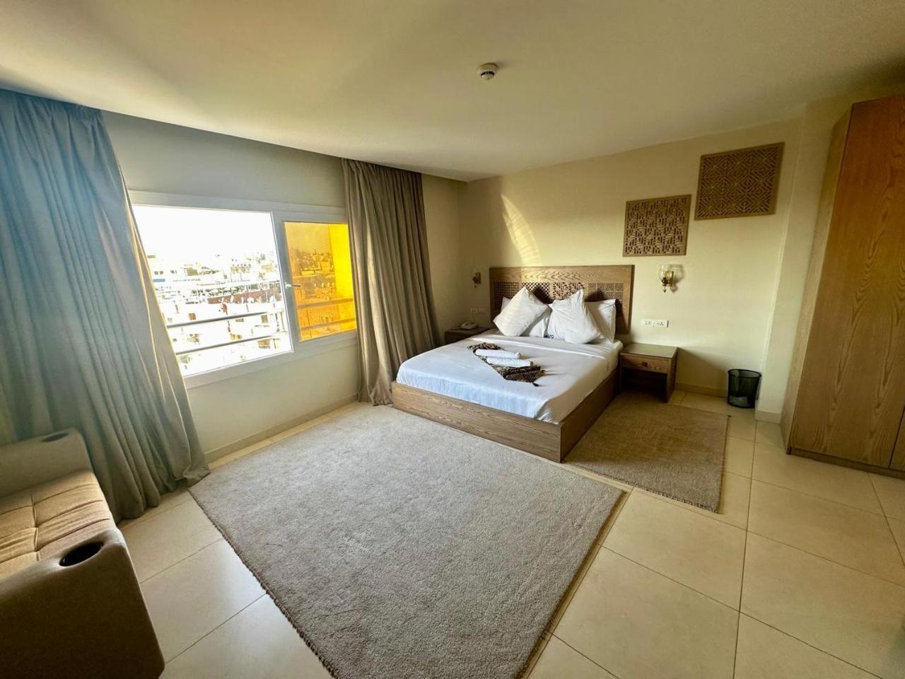 Doudou Pyramids View Hotel Kafrat al Jabal Екстер'єр фото