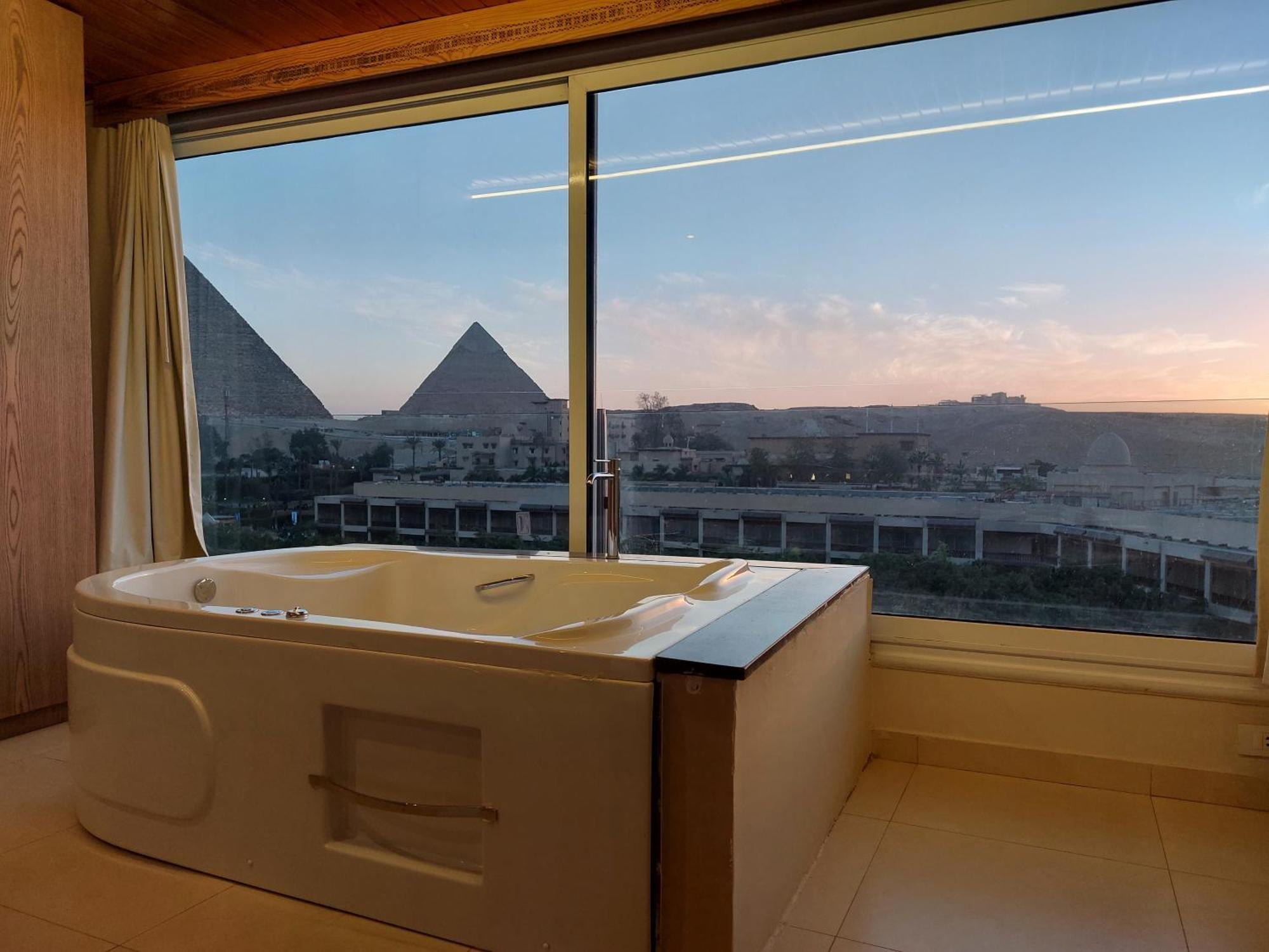 Doudou Pyramids View Hotel Kafrat al Jabal Екстер'єр фото